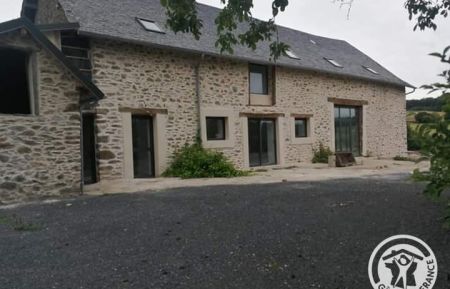 G&icirc;te n&deg;19G30541 Espartignac - Corr&egrave;ze - GITE 31 PERSONNES LES PIEDS DANS LE PRE