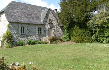 G&icirc;te n&deg;19G5378 Servi&egrave;res-le-Ch&acirc;teau - Corr&egrave;ze - photo
