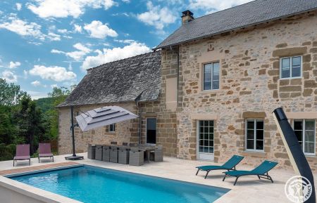 G&icirc;te n&deg;19G2142 Lissac-sur-Couze - Corr&egrave;ze - G&icirc;te du Ch&acirc;teau de Lissac