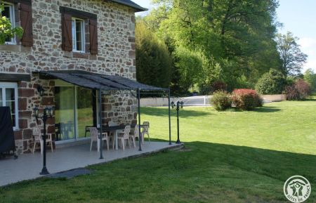G&icirc;te n&deg;19G3136 Saint-Bonnet-la-Rivi&egrave;re - Corr&egrave;ze - photo