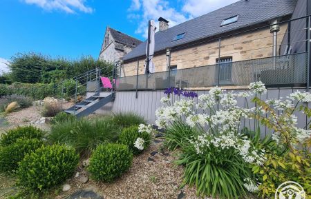 G&icirc;te n&deg;19G4108 Chapelle-Spinasse - Corr&egrave;ze - Terrasse arri&egrave;re.