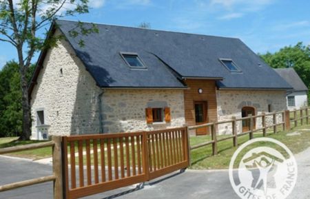 G&icirc;te n&deg;19G4902 Couffy-sur-Sarsonne - Corr&egrave;ze - photo