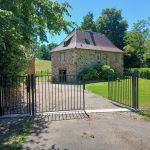 G&icirc;te c&ocirc;t&eacute; route