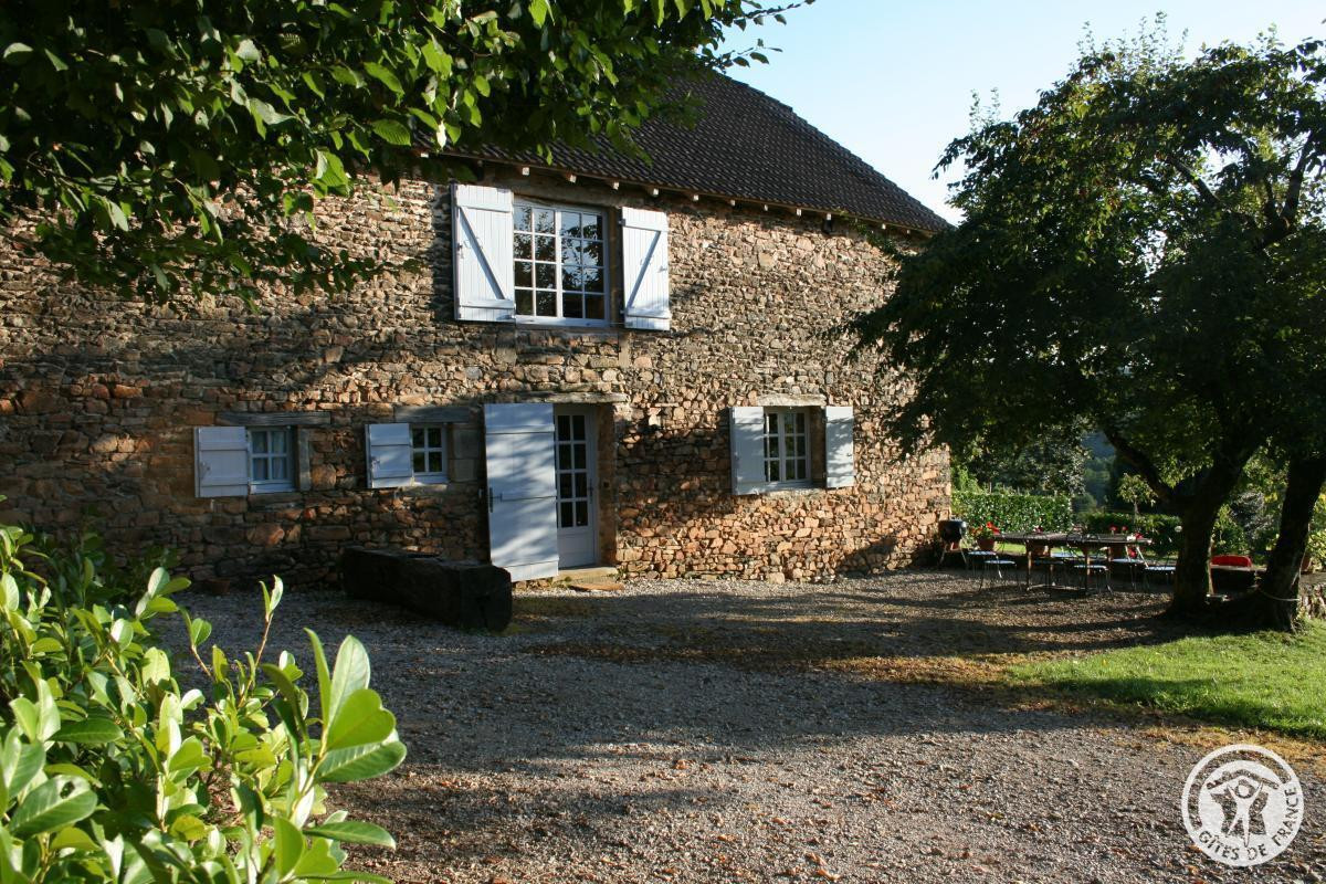 photo 0