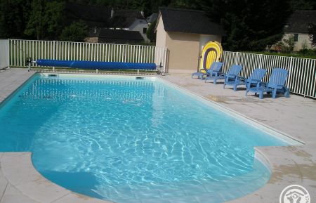G&icirc;te n&deg;19G5195 Monceaux-sur-Dordogne - Corr&egrave;ze - Piscine L10X5 100M&sup2; PLAGE A DISPOSITION