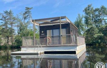 Cabane flottante19G5203 Espagnac - Corr&egrave;ze - Roseau 