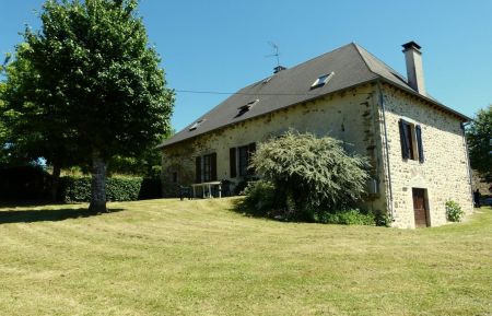 G&icirc;te n&deg;19G5141 Latronche - Corr&egrave;ze - photo