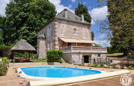 G&icirc;te n&deg;19G1134 Sainte-Fortunade - Corr&egrave;ze - G&icirc;te Aux deux m&eacute;sanges 