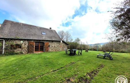 G&icirc;te n&deg;19G4075 Courteix - Corr&egrave;ze - Jardin avec vue d&eacute;gag&eacute;e sur la nature