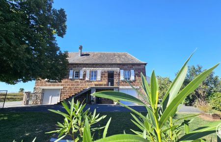 G&icirc;te n&deg;19G2343 Saint-Pantal&eacute;on-de-Larche - Corr&egrave;ze - photo