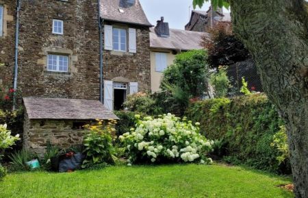 G&icirc;te n&deg;19G3217 Uzerche - Corr&egrave;ze - photo